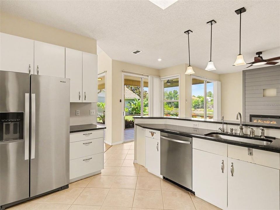 For Sale: $434,000 (3 beds, 2 baths, 1685 Square Feet)
