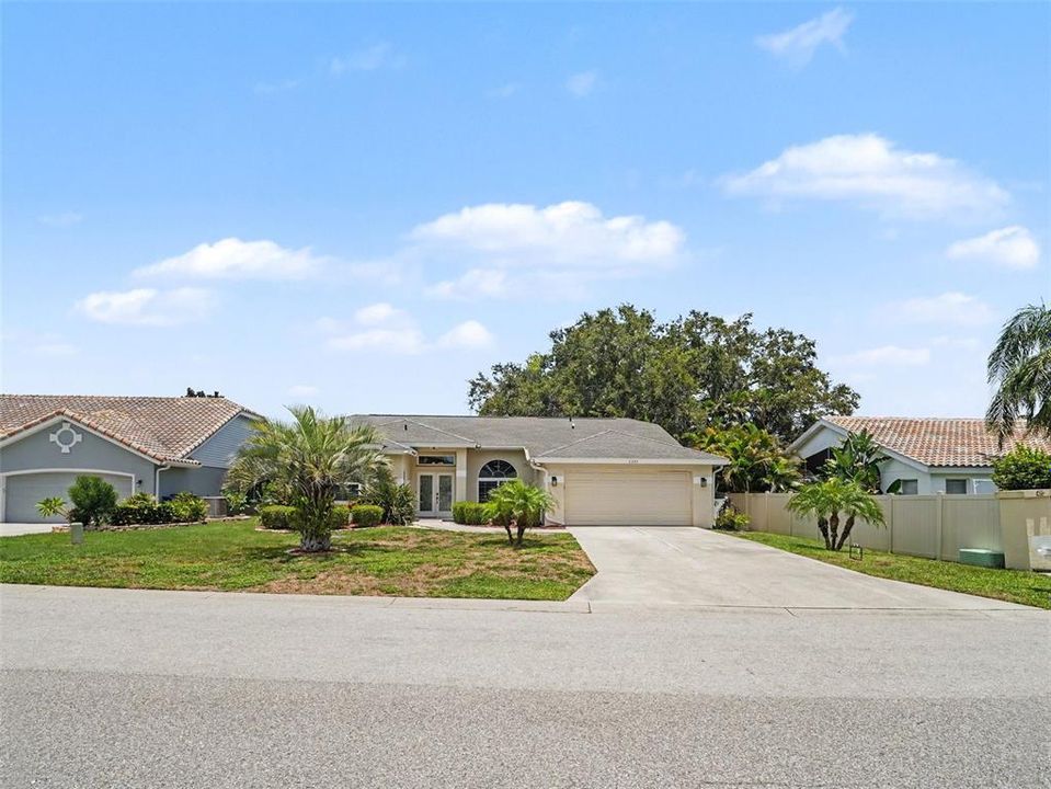 For Sale: $434,000 (3 beds, 2 baths, 1685 Square Feet)
