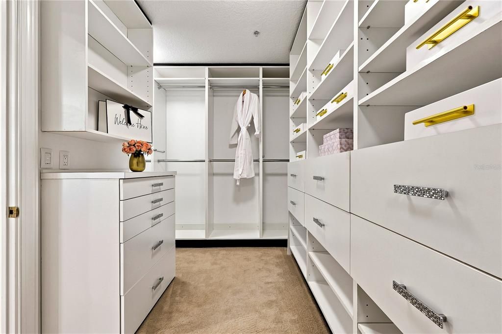 En Venta: $2,800,000 (5 camas, 5 baños, 4796 Pies cuadrados)