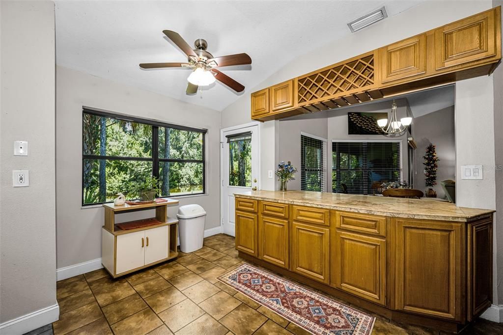 En Venta: $425,000 (3 camas, 2 baños, 1560 Pies cuadrados)