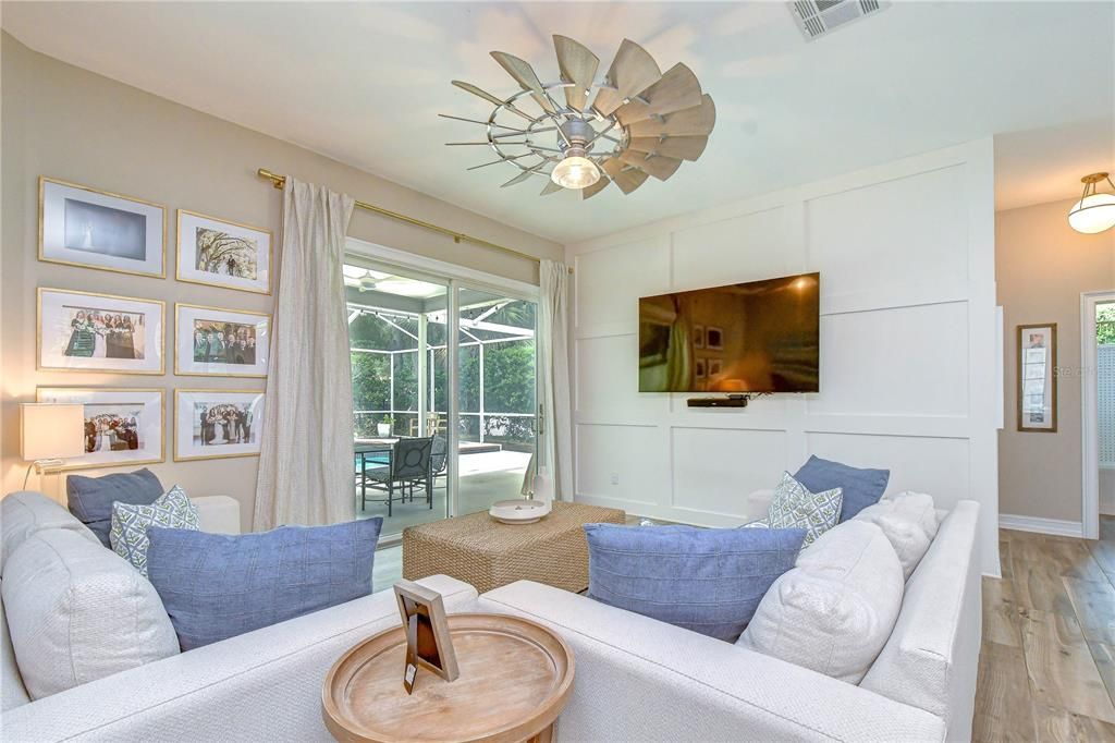For Sale: $550,000 (3 beds, 2 baths, 1829 Square Feet)