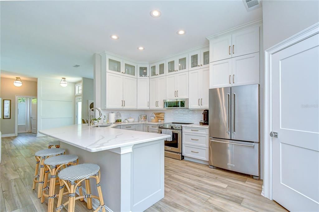 For Sale: $550,000 (3 beds, 2 baths, 1829 Square Feet)