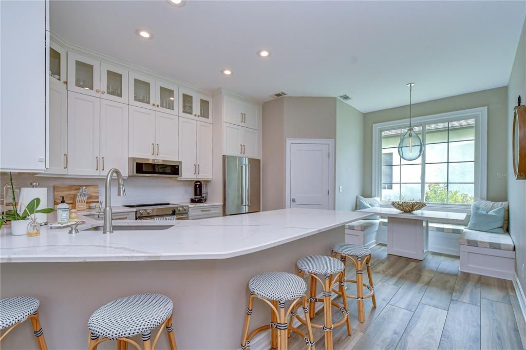 For Sale: $550,000 (3 beds, 2 baths, 1829 Square Feet)
