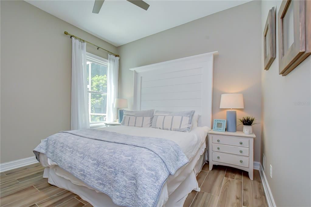 For Sale: $550,000 (3 beds, 2 baths, 1829 Square Feet)