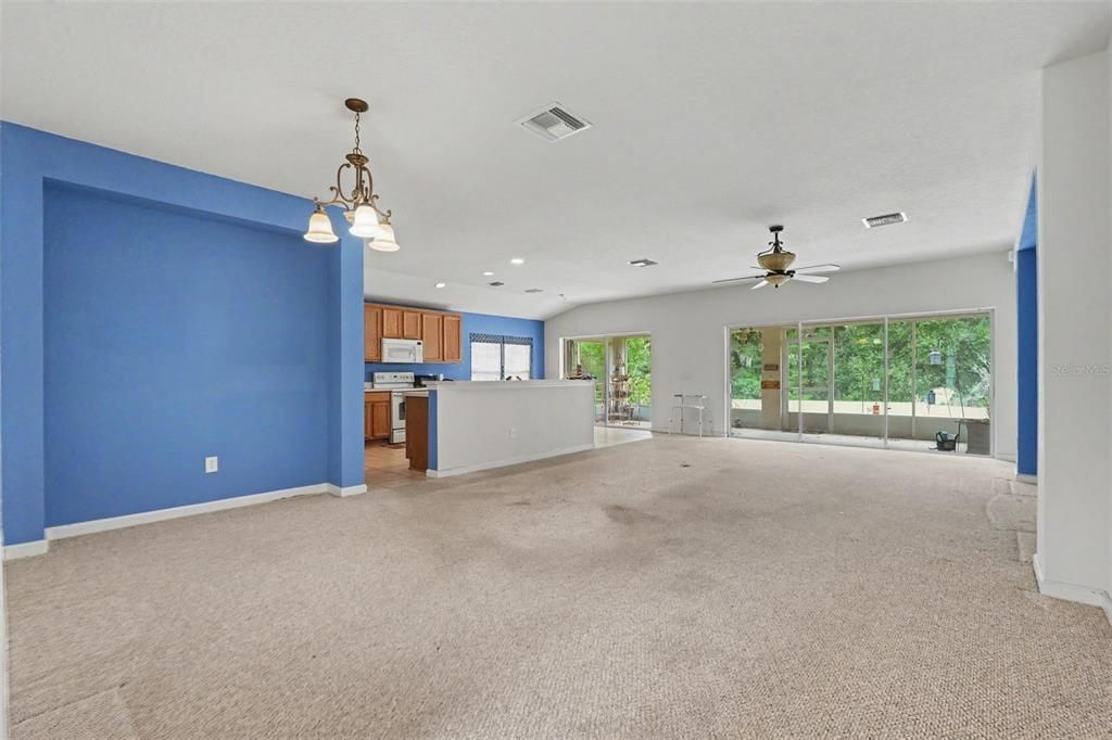 For Sale: $279,000 (3 beds, 2 baths, 1714 Square Feet)