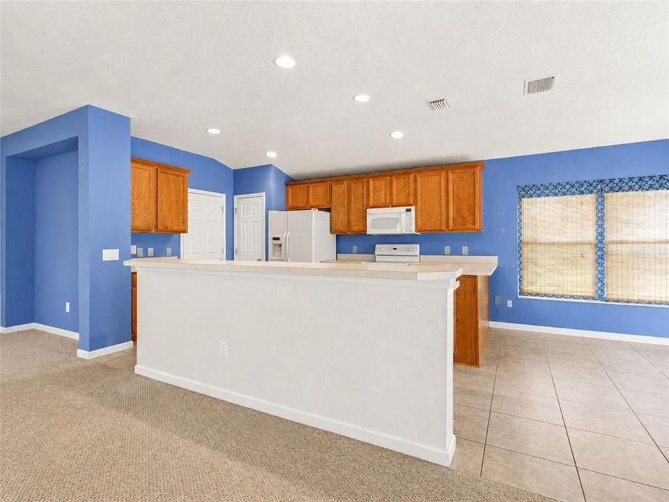 For Sale: $279,000 (3 beds, 2 baths, 1714 Square Feet)