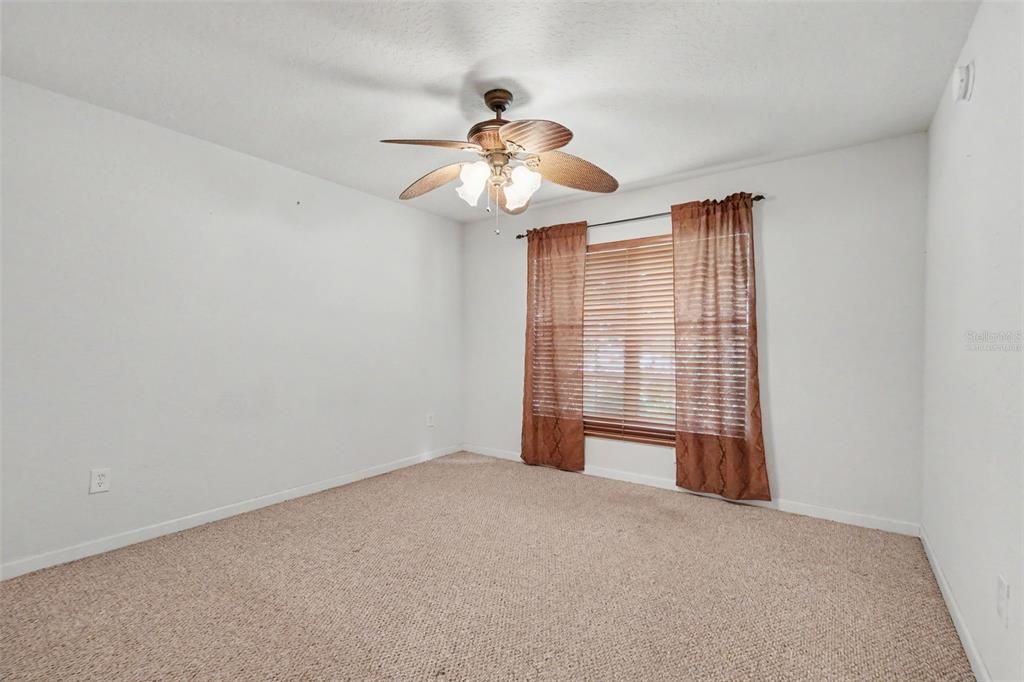 For Sale: $279,000 (3 beds, 2 baths, 1714 Square Feet)