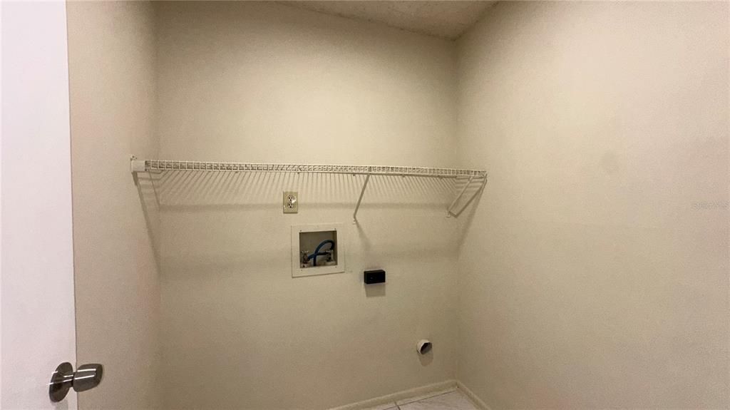 En Renta: $2,199 (3 camas, 2 baños, 1649 Pies cuadrados)
