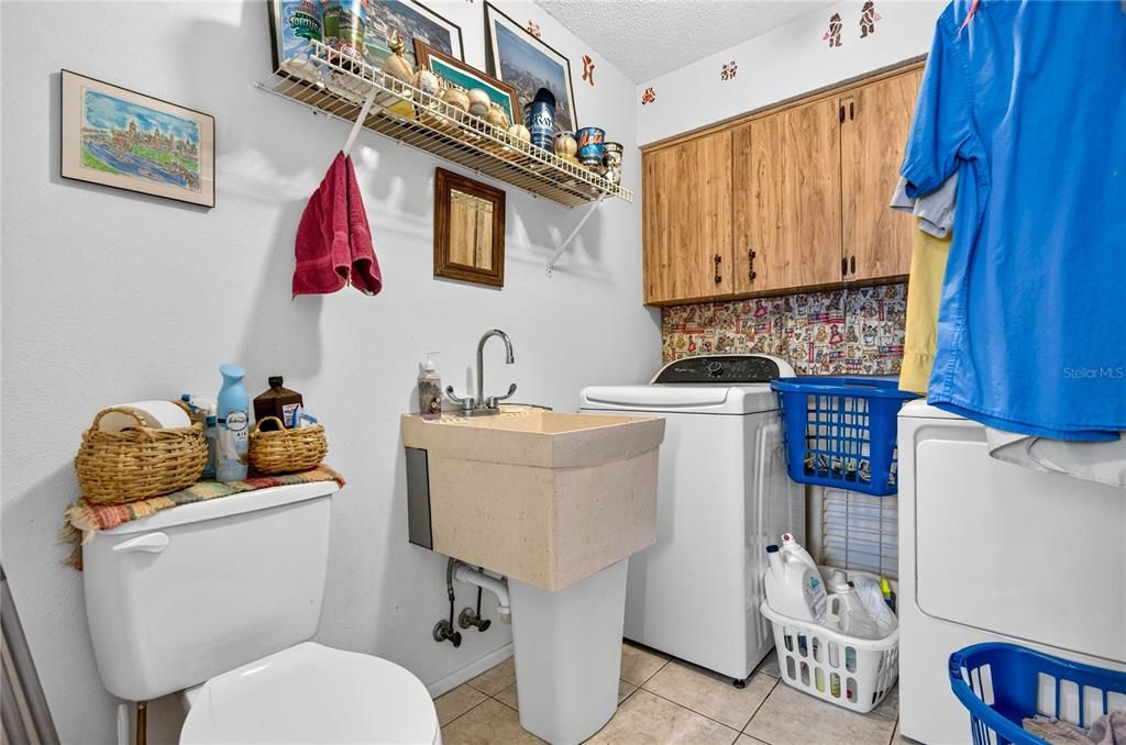 На продажу: $309,900 (3 спален, 2 ванн, 1781 Квадратных фут)
