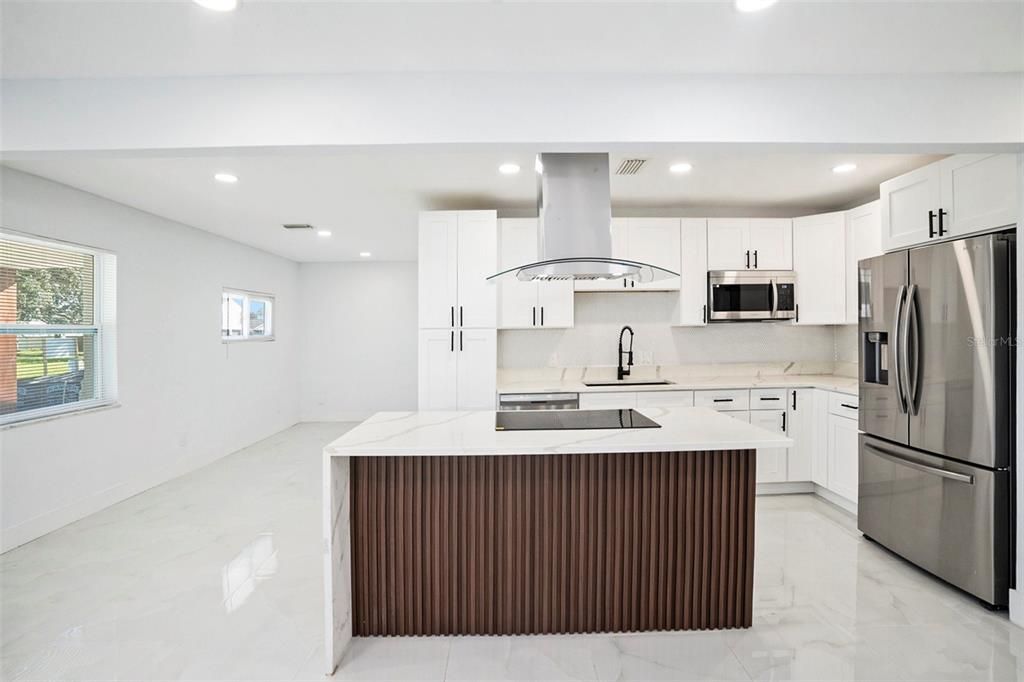На продажу: $369,900 (4 спален, 3 ванн, 1470 Квадратных фут)