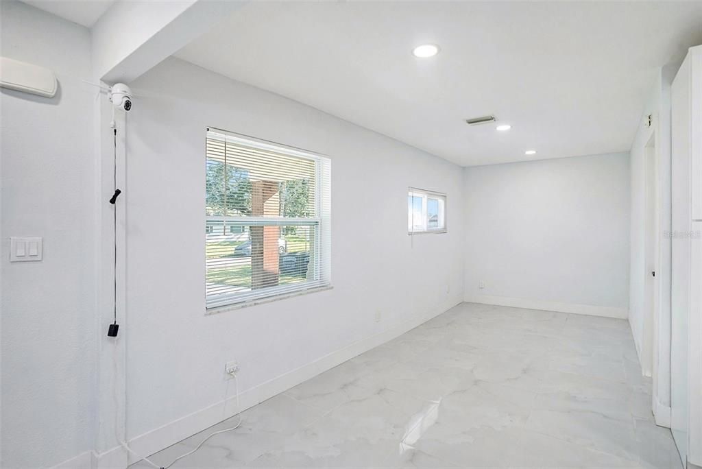 На продажу: $369,900 (4 спален, 3 ванн, 1470 Квадратных фут)