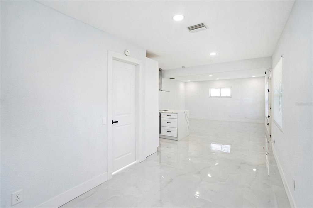 На продажу: $369,900 (4 спален, 3 ванн, 1470 Квадратных фут)