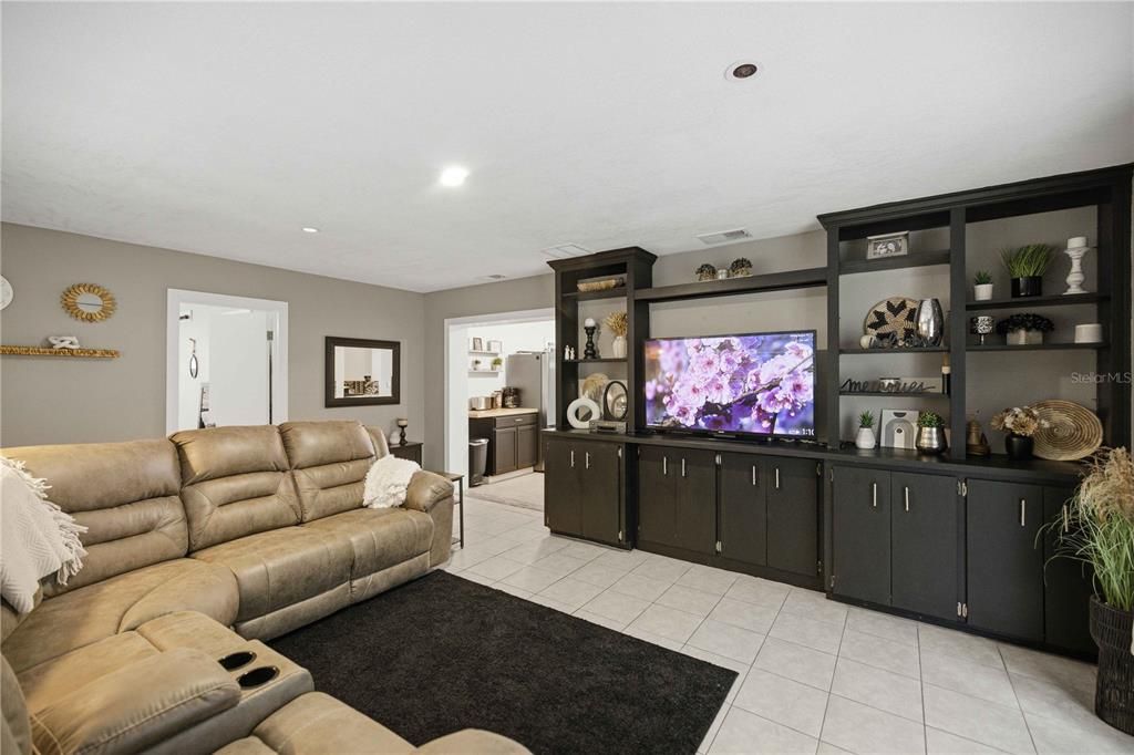 En Venta: $315,000 (3 camas, 2 baños, 1468 Pies cuadrados)