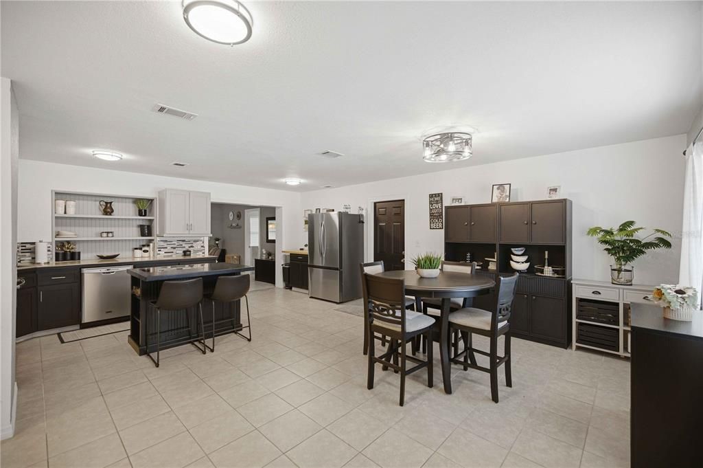 En Venta: $315,000 (3 camas, 2 baños, 1468 Pies cuadrados)