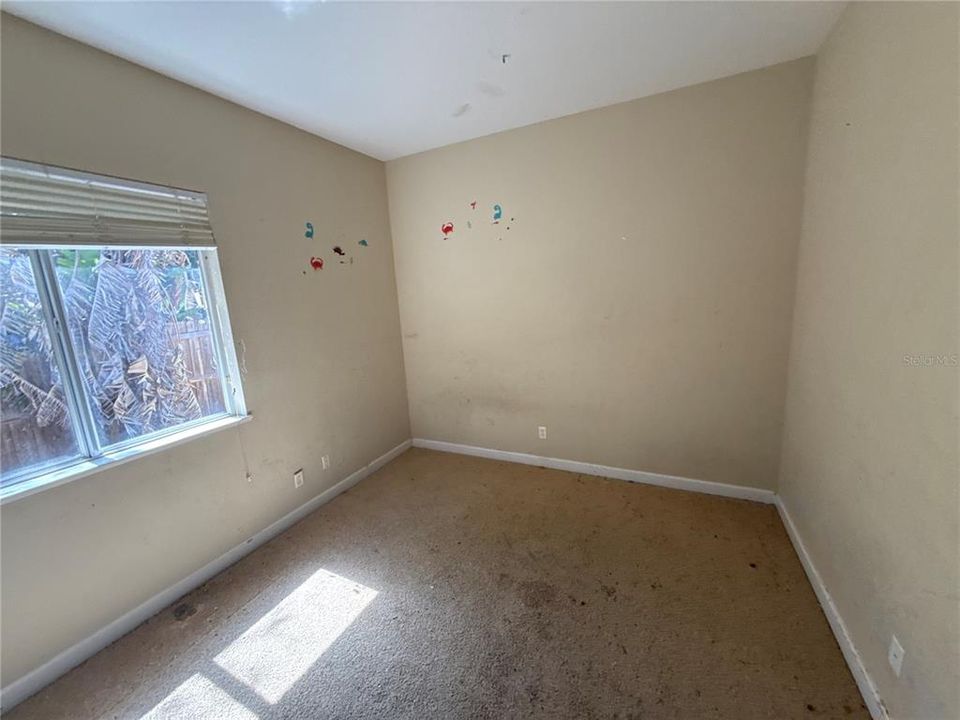 Activo con contrato: $363,500 (4 camas, 3 baños, 2888 Pies cuadrados)