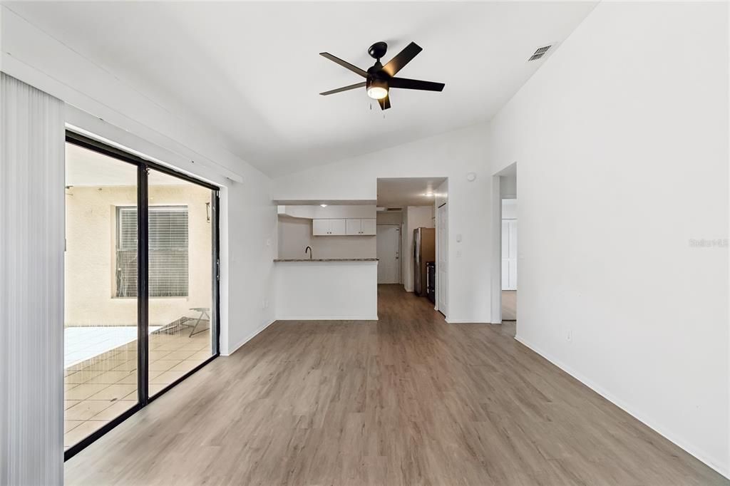 В аренду: $2,950 (3 спален, 2 ванн, 1677 Квадратных фут)