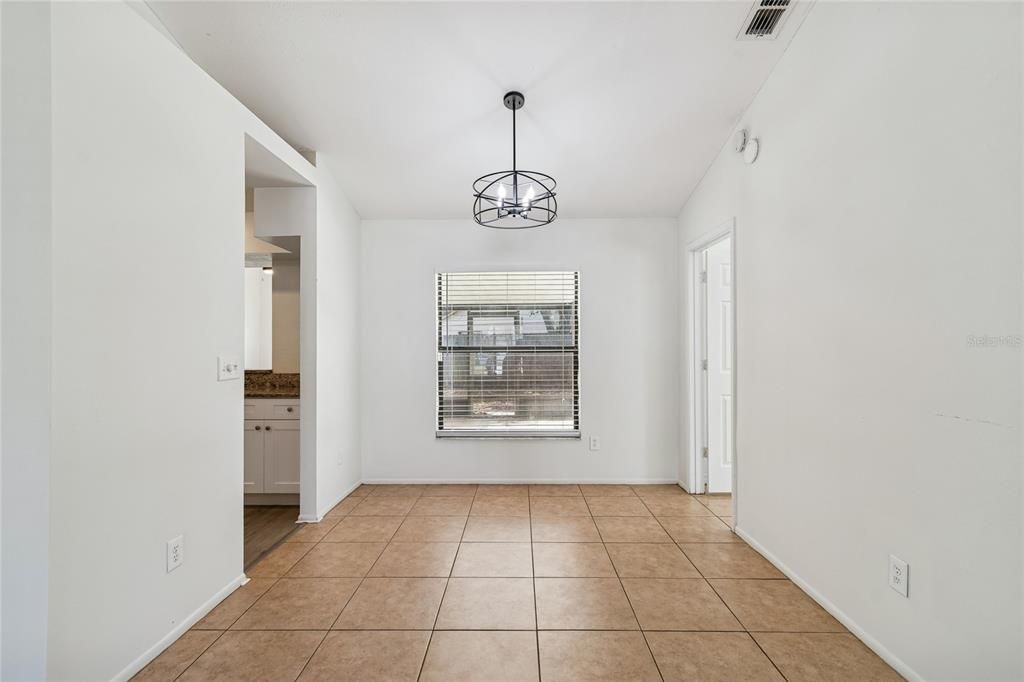 В аренду: $2,950 (3 спален, 2 ванн, 1677 Квадратных фут)