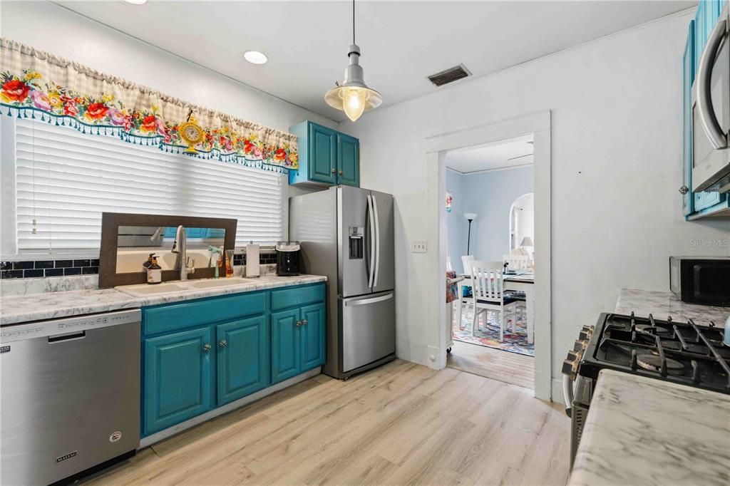 En Venta: $329,000 (3 camas, 2 baños, 1452 Pies cuadrados)
