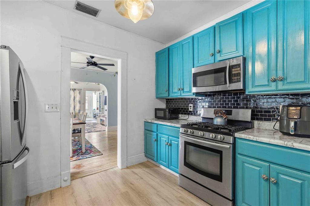 En Venta: $329,000 (3 camas, 2 baños, 1452 Pies cuadrados)