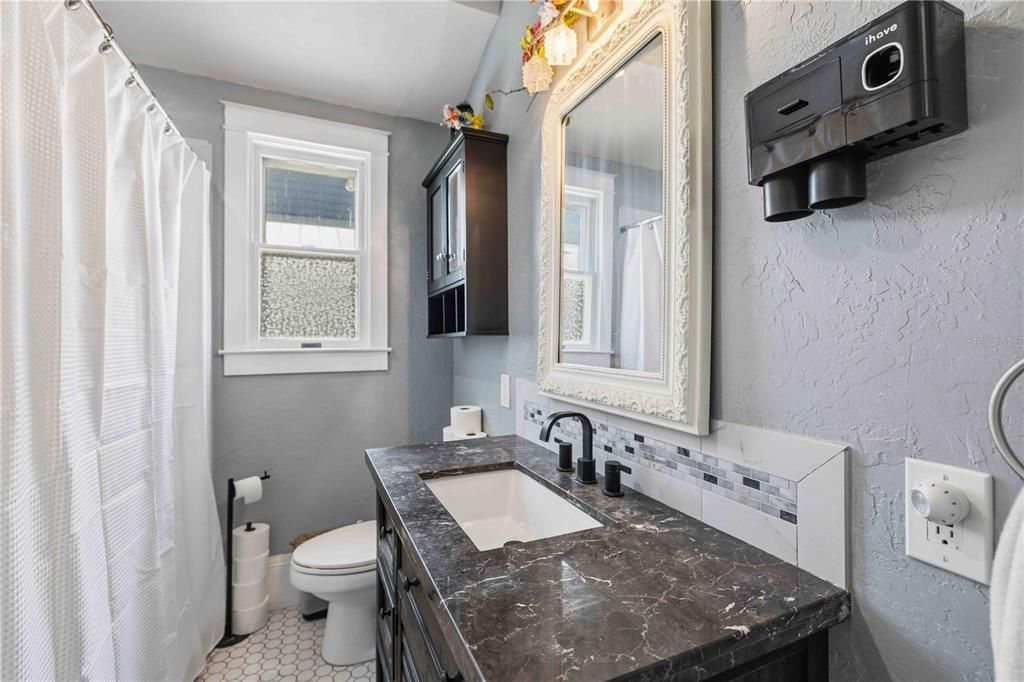 En Venta: $329,000 (3 camas, 2 baños, 1452 Pies cuadrados)