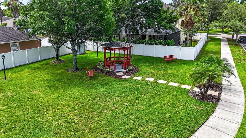 For Sale: $414,000 (4 beds, 2 baths, 2552 Square Feet)
