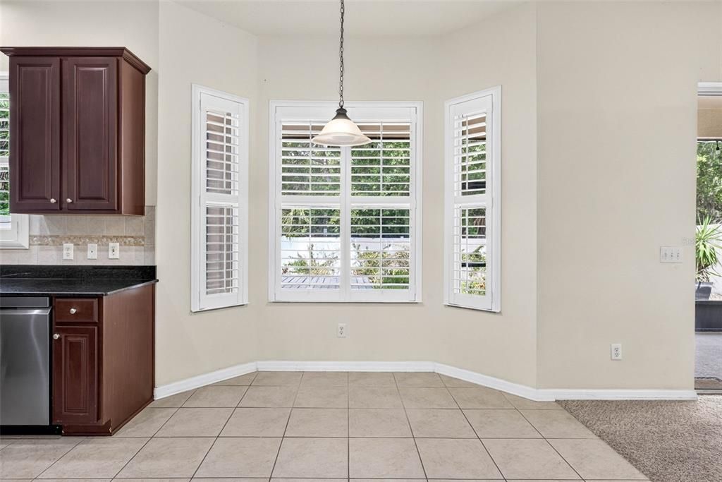For Sale: $414,000 (4 beds, 2 baths, 2552 Square Feet)
