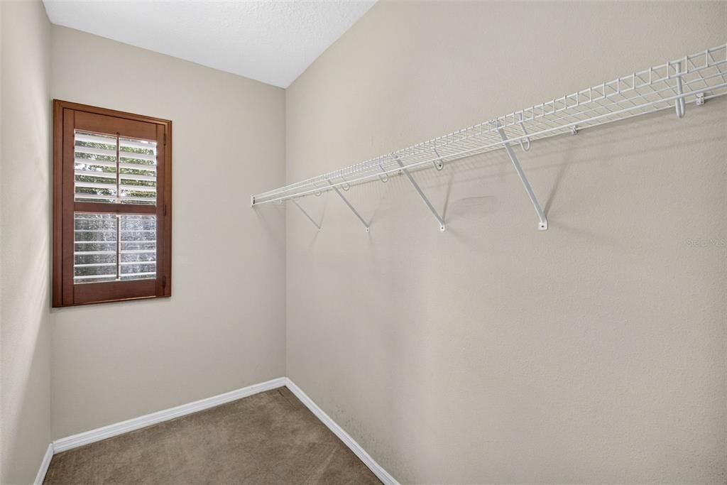 For Sale: $414,000 (4 beds, 2 baths, 2552 Square Feet)
