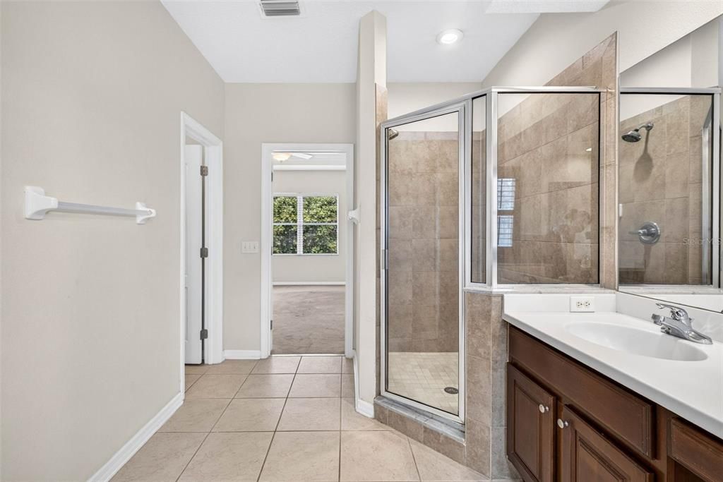 For Sale: $414,000 (4 beds, 2 baths, 2552 Square Feet)