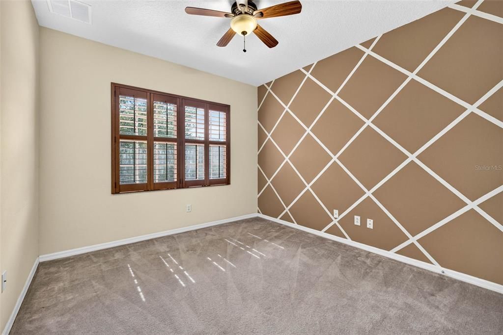 For Sale: $414,000 (4 beds, 2 baths, 2552 Square Feet)