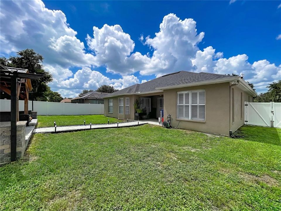 En Venta: $449,900 (3 camas, 2 baños, 2055 Pies cuadrados)