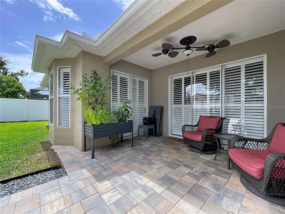 En Venta: $449,900 (3 camas, 2 baños, 2055 Pies cuadrados)