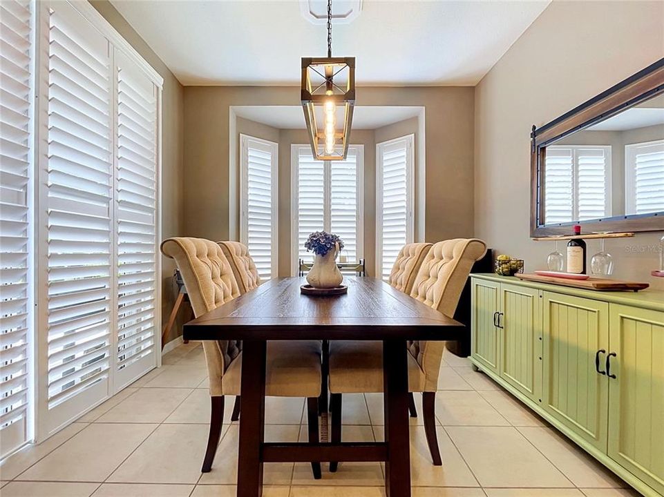 En Venta: $449,900 (3 camas, 2 baños, 2055 Pies cuadrados)