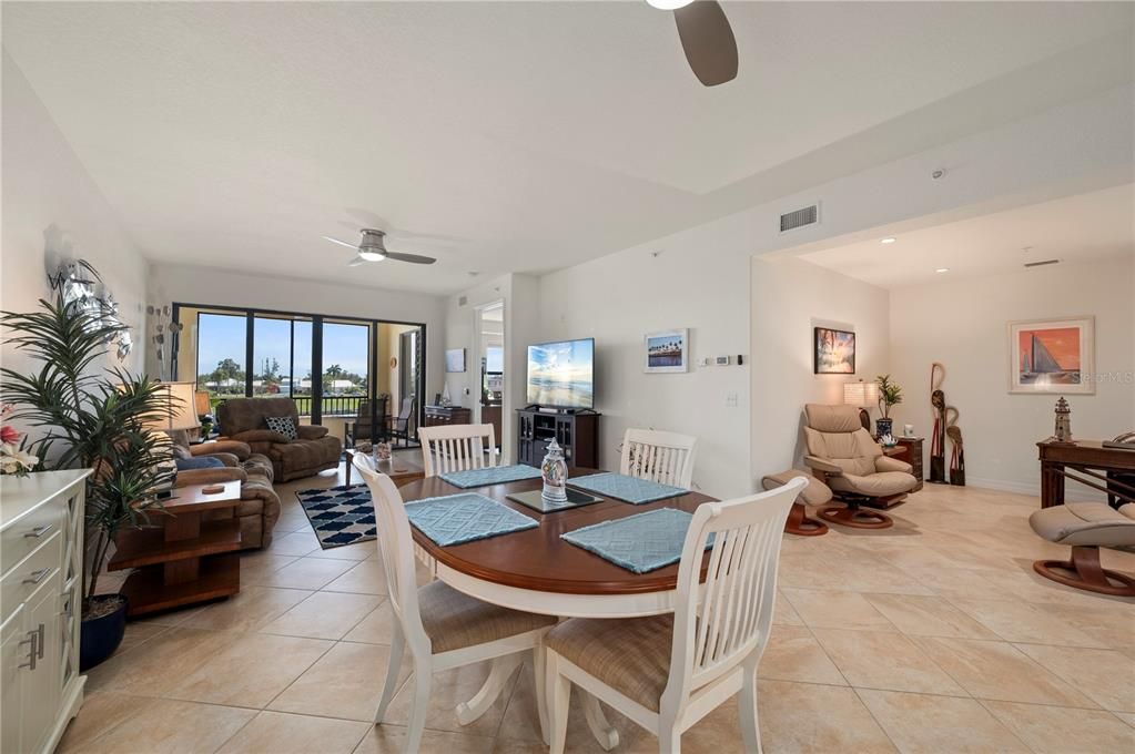 En Venta: $378,900 (3 camas, 2 baños, 1814 Pies cuadrados)