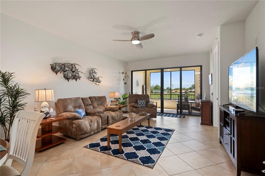En Venta: $378,900 (3 camas, 2 baños, 1814 Pies cuadrados)