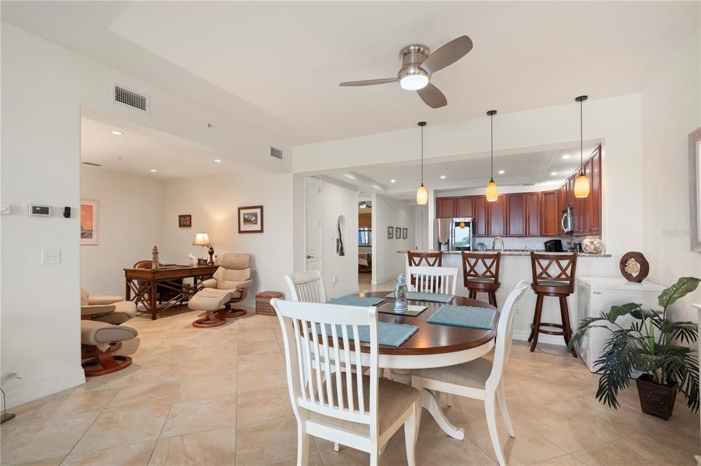 En Venta: $378,900 (3 camas, 2 baños, 1814 Pies cuadrados)