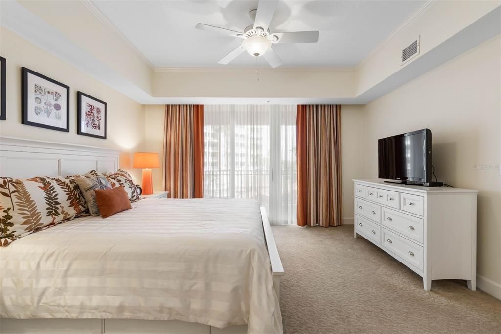 For Sale: $575,000 (3 beds, 3 baths, 1676 Square Feet)