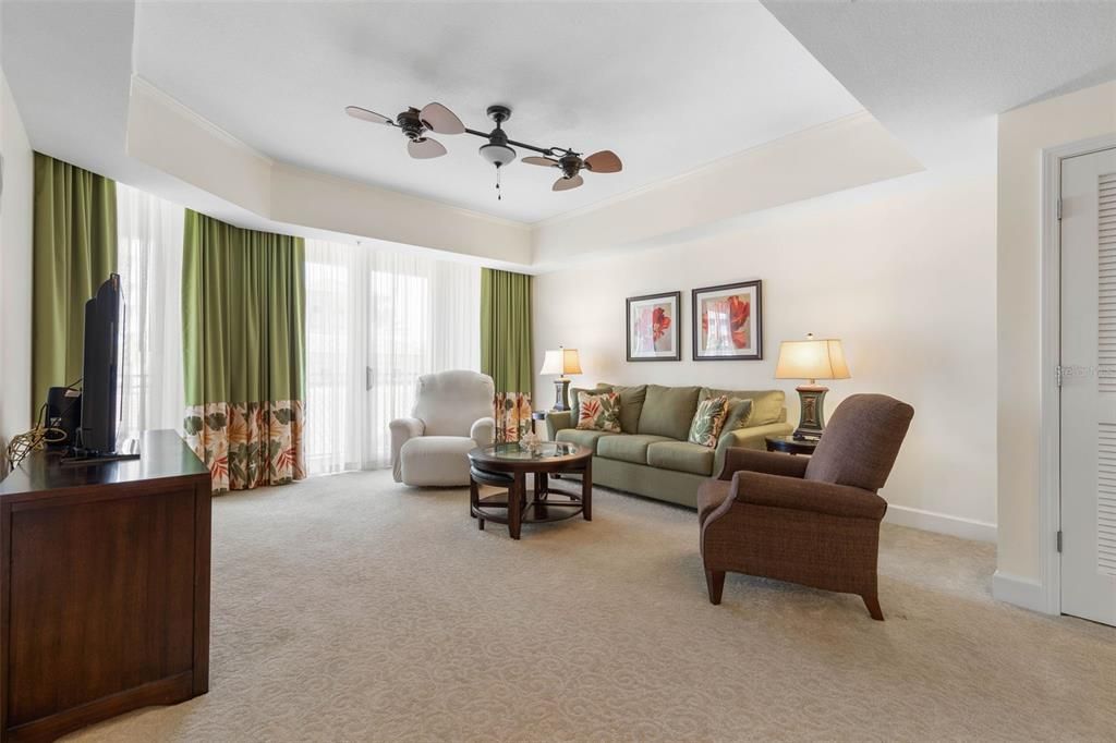For Sale: $575,000 (3 beds, 3 baths, 1676 Square Feet)