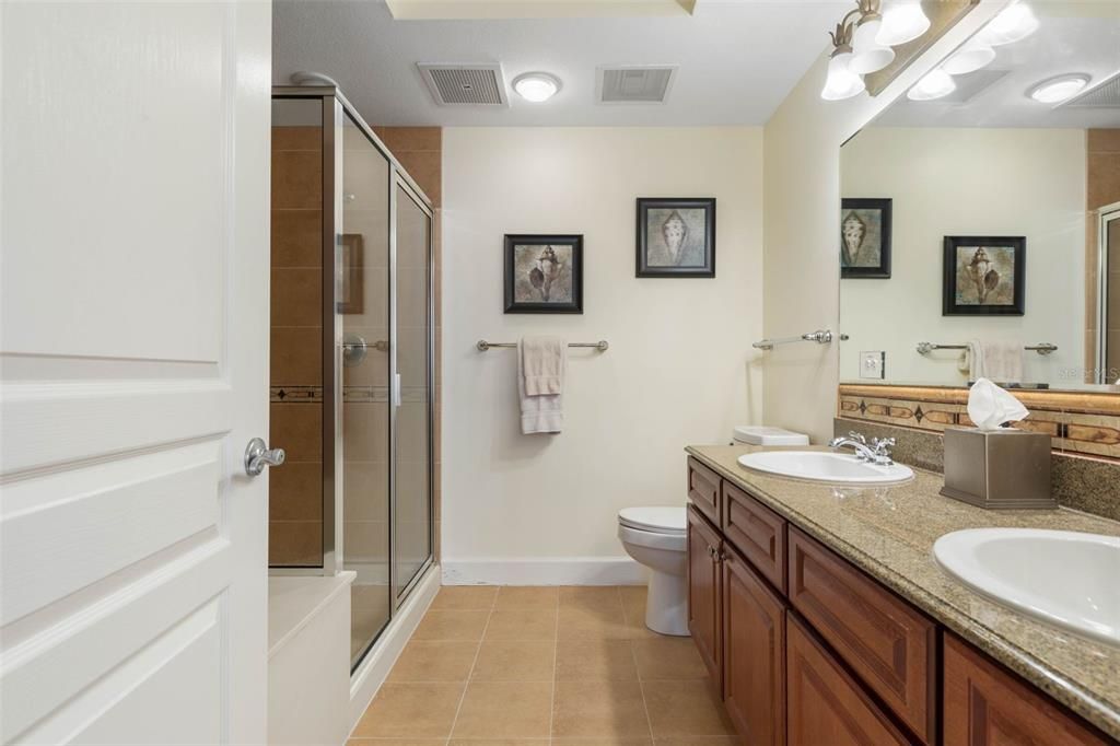 For Sale: $575,000 (3 beds, 3 baths, 1676 Square Feet)