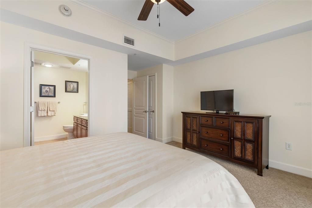 For Sale: $575,000 (3 beds, 3 baths, 1676 Square Feet)