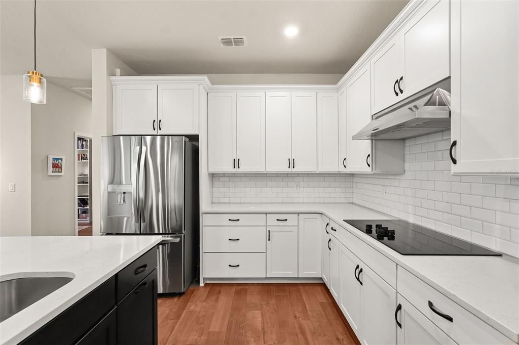 En Venta: $699,999 (4 camas, 3 baños, 3110 Pies cuadrados)