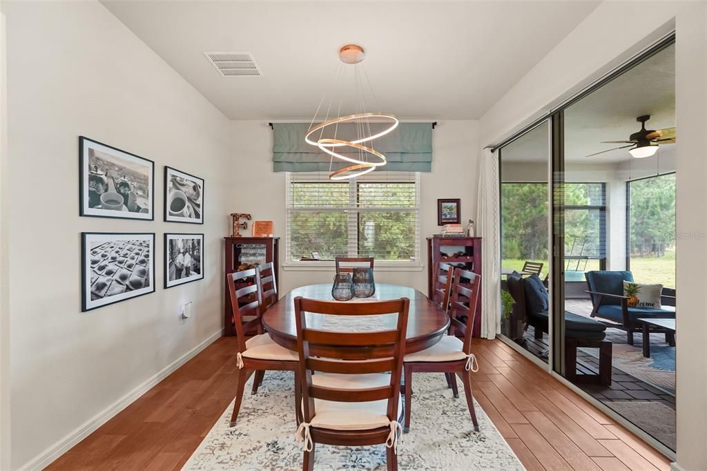 En Venta: $699,999 (4 camas, 3 baños, 3110 Pies cuadrados)