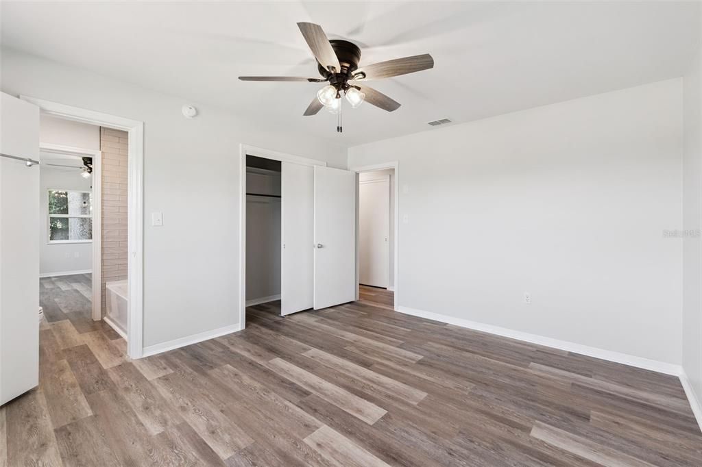 Activo con contrato: $339,000 (3 camas, 2 baños, 1568 Pies cuadrados)