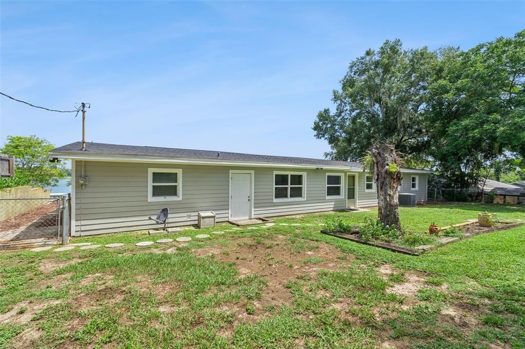 Activo con contrato: $339,000 (3 camas, 2 baños, 1568 Pies cuadrados)