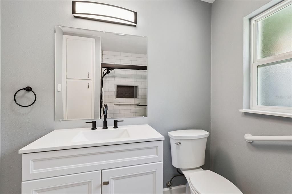 Activo con contrato: $339,000 (3 camas, 2 baños, 1568 Pies cuadrados)