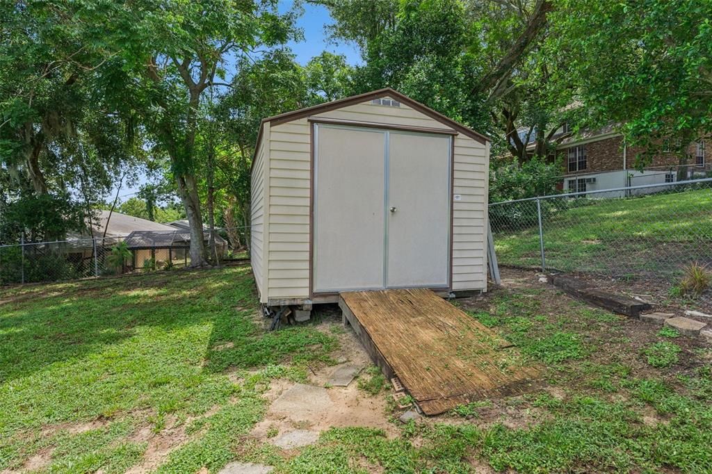 Activo con contrato: $339,000 (3 camas, 2 baños, 1568 Pies cuadrados)