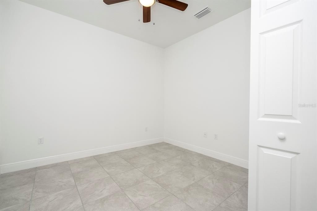 Activo con contrato: $284,899 (4 camas, 2 baños, 1696 Pies cuadrados)
