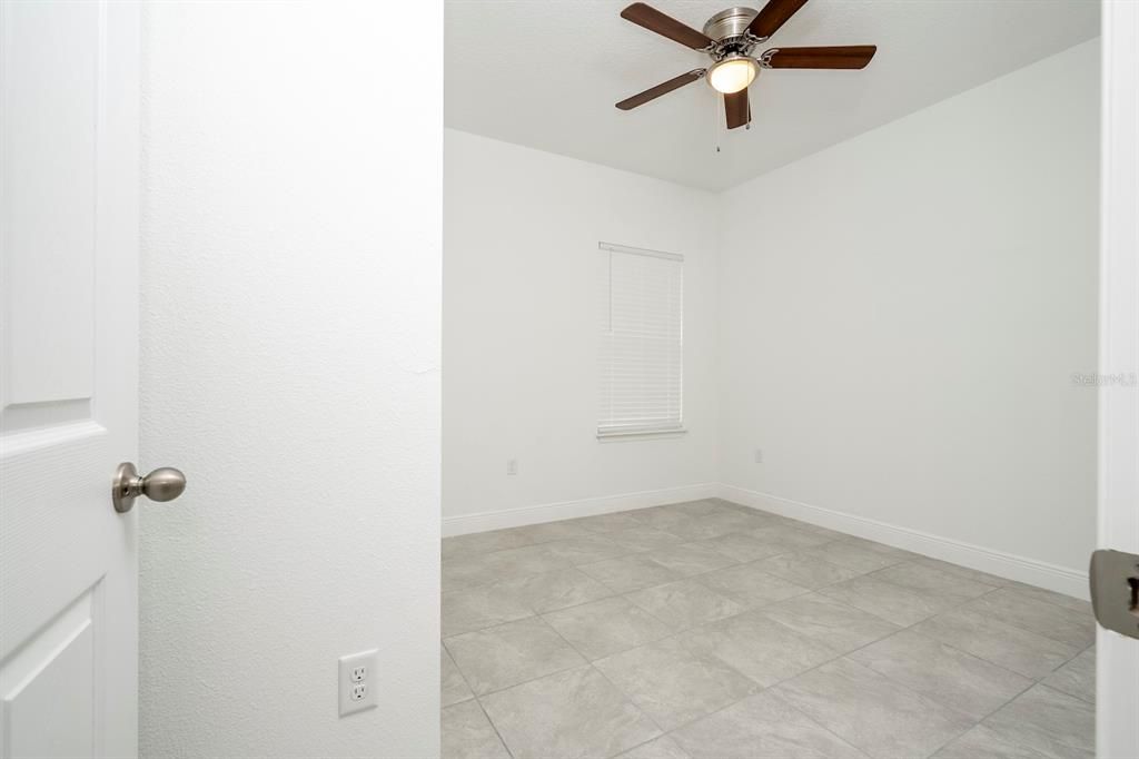 Activo con contrato: $284,899 (4 camas, 2 baños, 1696 Pies cuadrados)