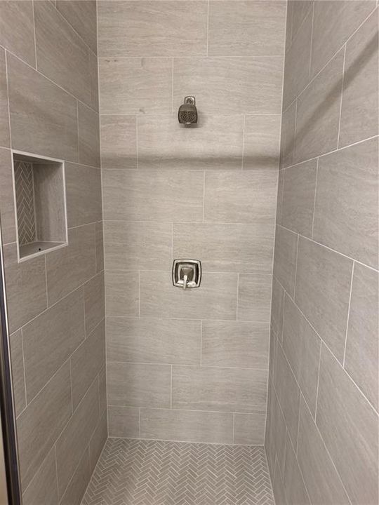 En Venta: $344,900 (4 camas, 2 baños, 1386 Pies cuadrados)