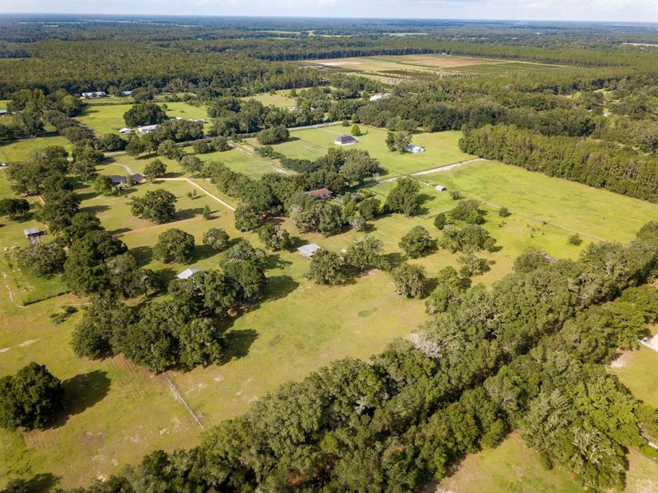 待售: $350,000 (9.48 acres)
