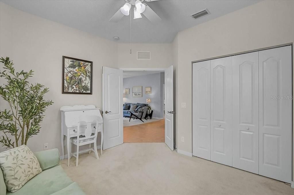 For Sale: $290,000 (3 beds, 2 baths, 1521 Square Feet)
